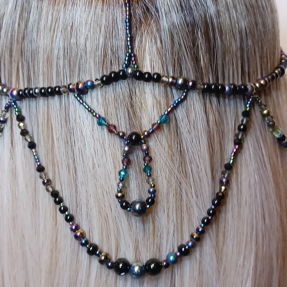 Beaded Headpiece Black glass beads, multi-colored coated glass beads. - Picture 2 of 6